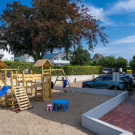 - Naturteich, Spielplatz, Sauna, Meerblick, Kamin - Wellenspiel Sassnitz